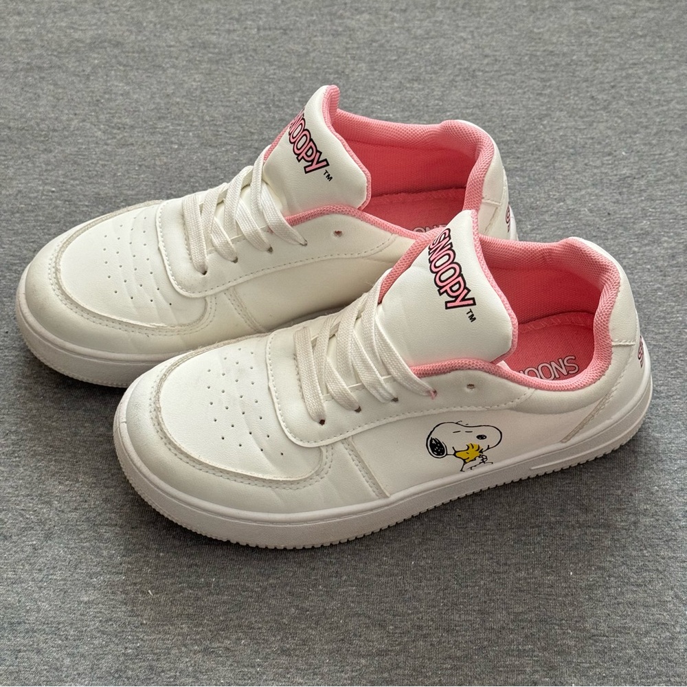 Peanuts Snoopy & Woodstock Girls Sneakers White Pink Kids Tennis Shoes Size 3 Y